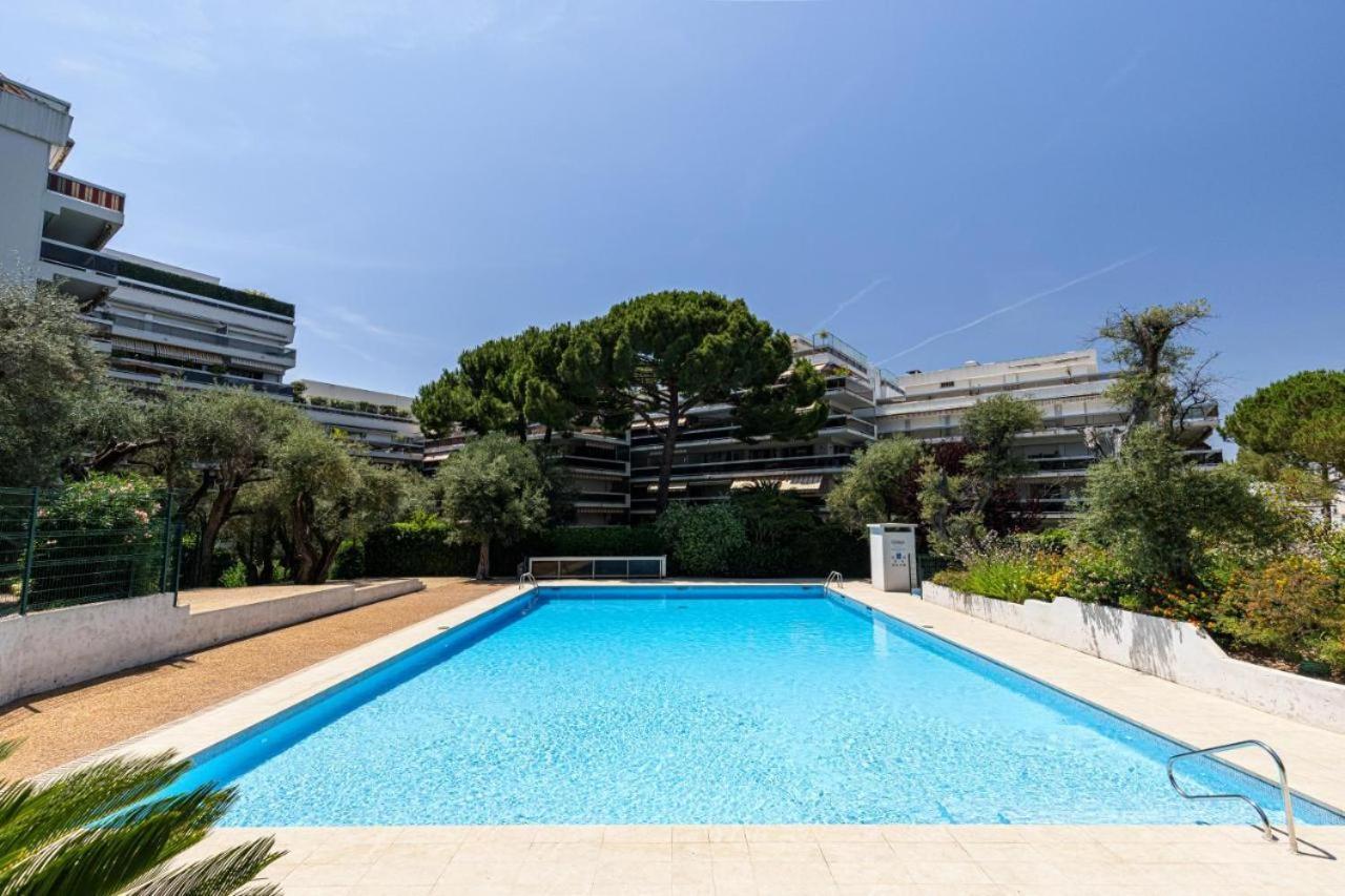 Apartment Les Pins Charming