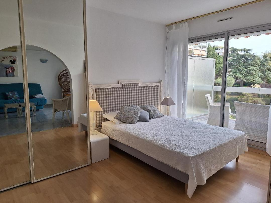Les Pins Charming Apartment Juan-les-Pins