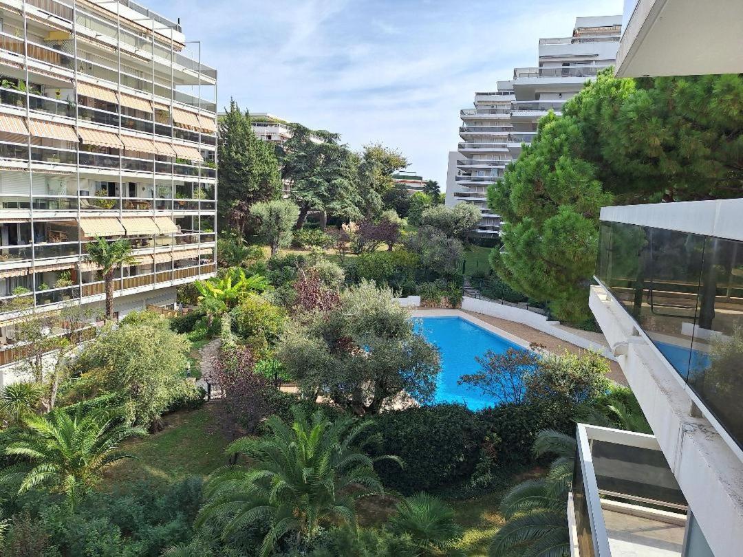 Apartment Les Pins Charming Juan-les-Pins