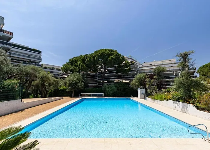 Juan Les Pins Charming